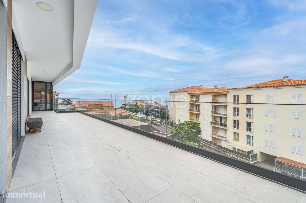 Apartamento T3 Penthouse com Vista Mar e Cidade no Caniço-41