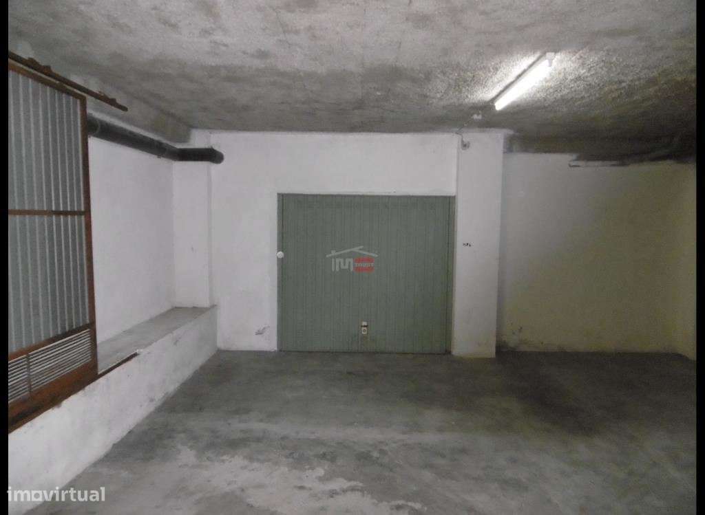 Garagem - Grande imagem: 4/5