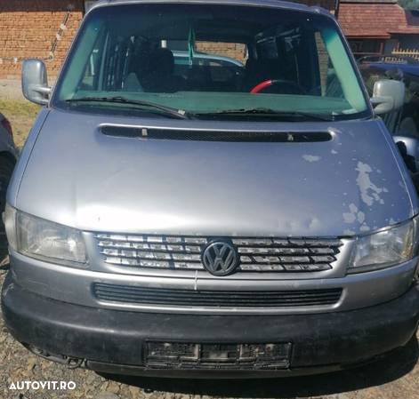 Dezmembram Volkswagen T4 Caravelle 2002 2.5 ACV - 1