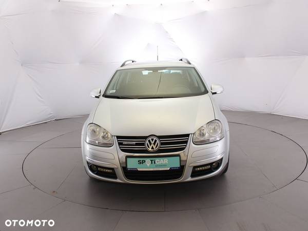 Volkswagen Golf - 18