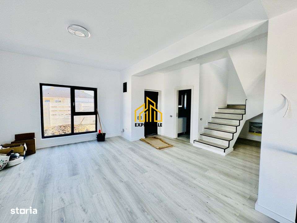 VILA 4 CAM, 120MP, POMPA CALDURA. DOMNESTI - Imagine principală: 4/10