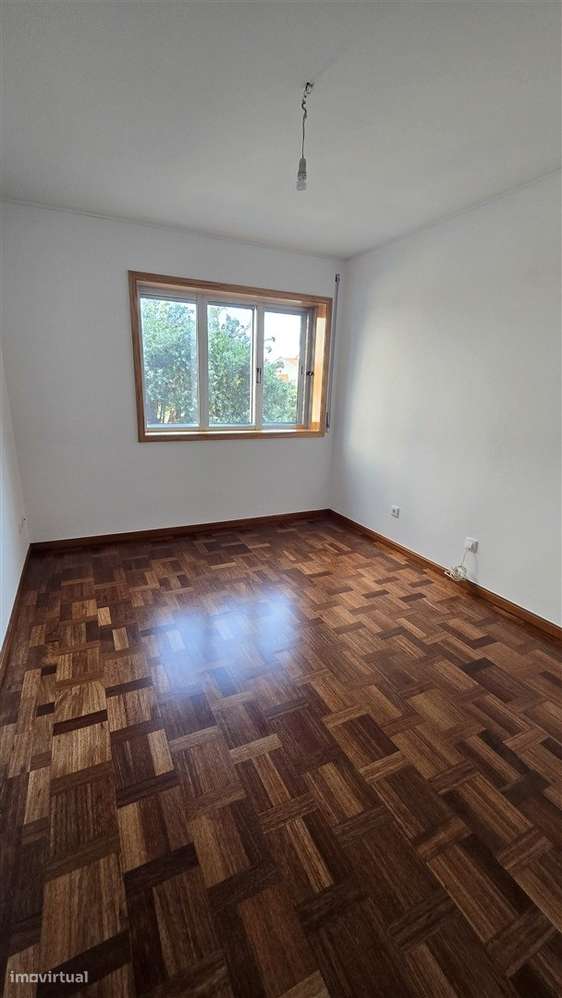 APARTAMENTO T3 NO CENTRO DA PÓVOA DE VARZIM-8