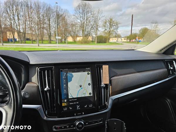 Volvo V90 Cross Country D4 AWD Geartronic Pro - 23