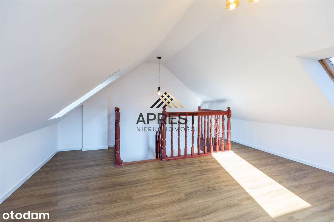 Wyjątkowy dom w Borku Fałęckim z ogrodem-14