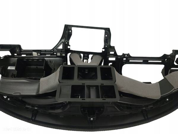 DESKA ROZDZIELCZA SUZUKI SWIFT VI MK8 LIFT (20-24) UK - 10