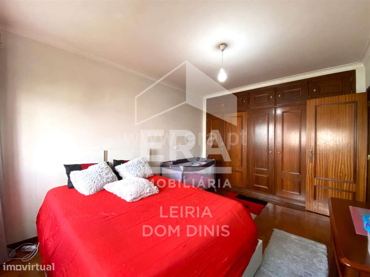 Apartamento T2 com varanda, terraço e garagem em Leiria-7