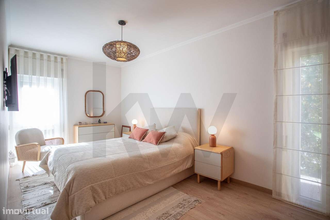 Venda | Apartamento T2 em Belas com 2 lugares de estacionamento - Grande imagem: 4/40