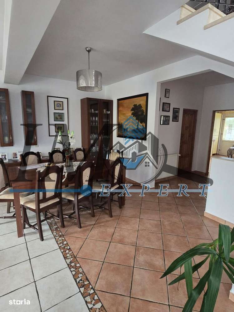 Casă de vânzare zona centrala Aiud - Imagine principală: 2/7