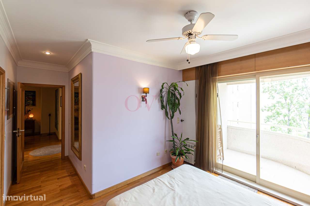 Para venda, apartamento T5 Rua Domingos Sequeira Porto, com varandas,-27