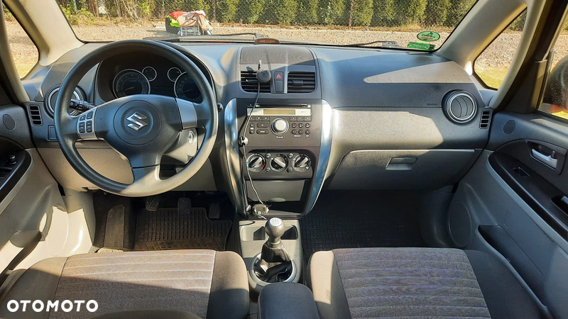 Suzuki SX4 1.6 Comfort - 13