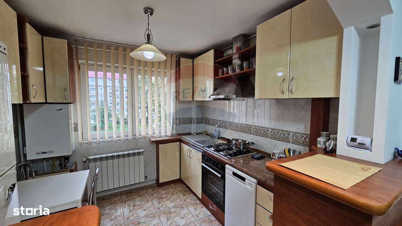 Apartament de lux  cu 3 camere de inchiriat în George Enescu, Suceava - Imagine principală: 2/20