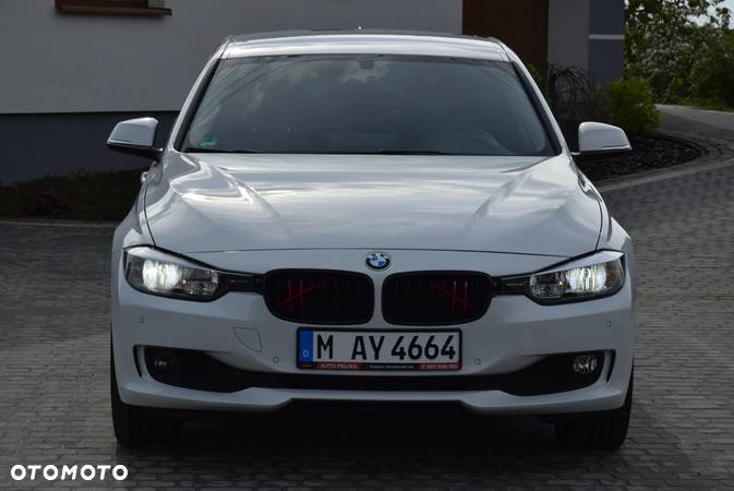BMW Seria 3 316i Luxury Line - 2