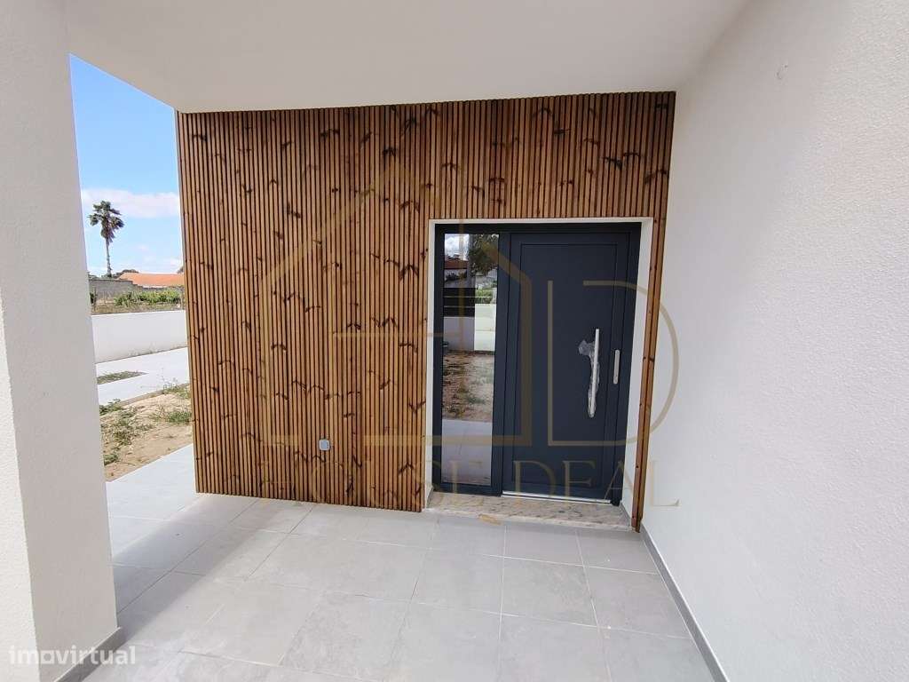 Magnífica Moradia T4 com Garagem e Piscina. Vendas de Azeitão-52