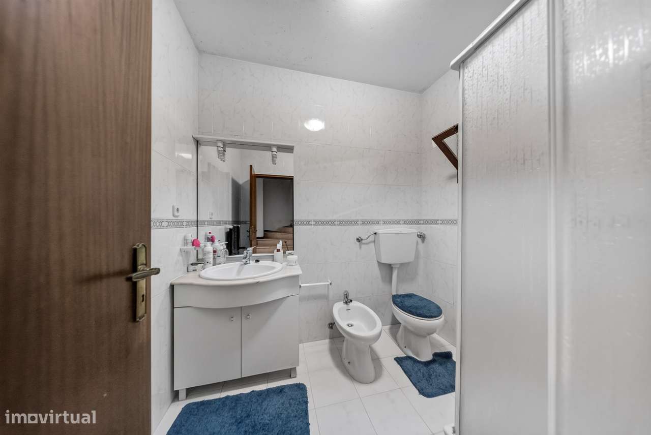 MORADIA T4 C/ GARAGEM FECHADA | MINDE - ALCANENA-34