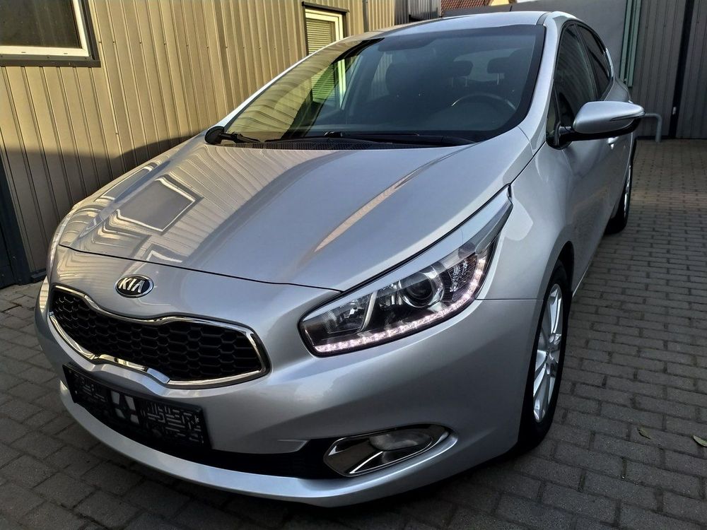 Kia Ceed II 1.6 GDI ISG Dream-Team Edition 2015