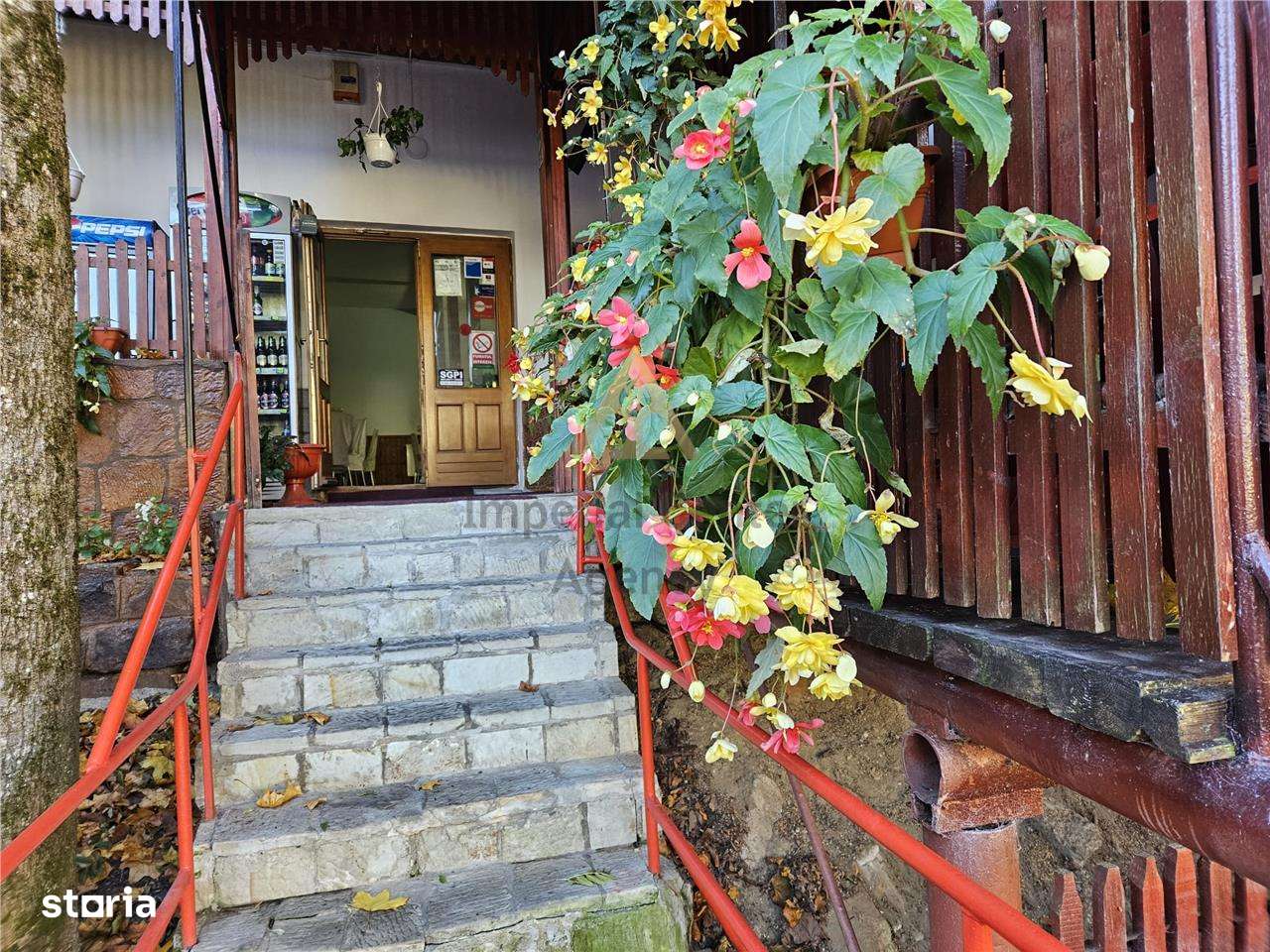 PENSIUNE 2 MARGARETE  DE VANZARE in STATIUNEA MONTANA SLANIC MOLDOVA - Imagine principală: 4/18