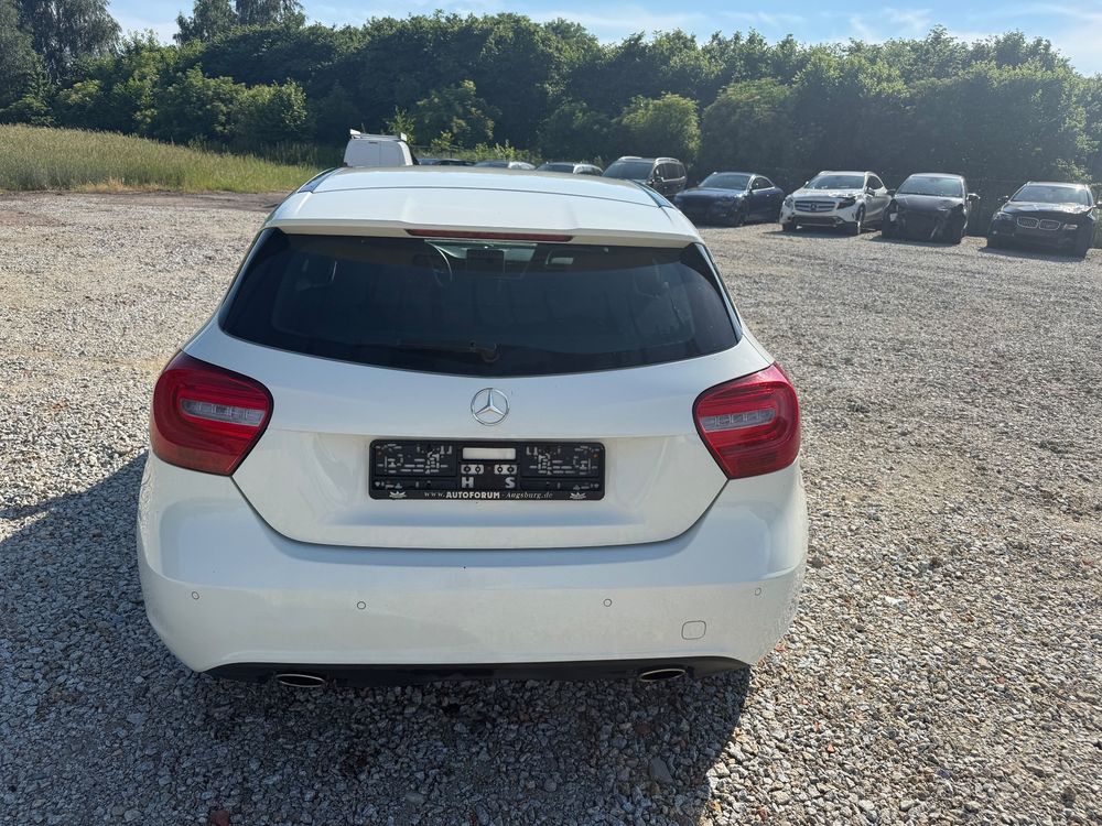 Mercedes-Benz A W176 180 (BlueEFFICIENCY) 7G-DCT 2013