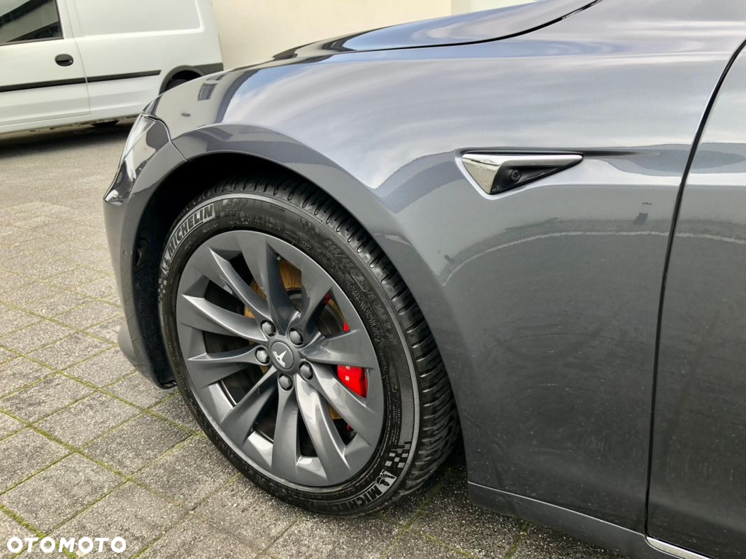 Tesla Model S Ludicrous Performance - 17