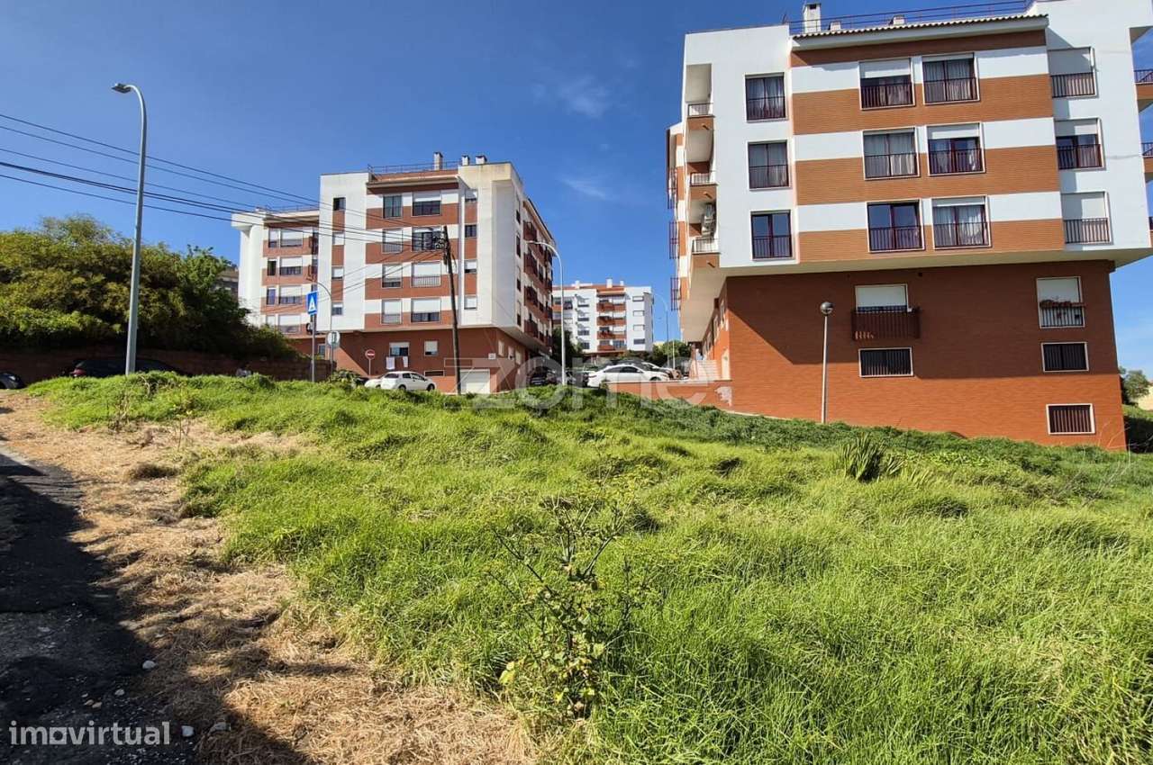 Terreno Urbano para Construção Amadora-6