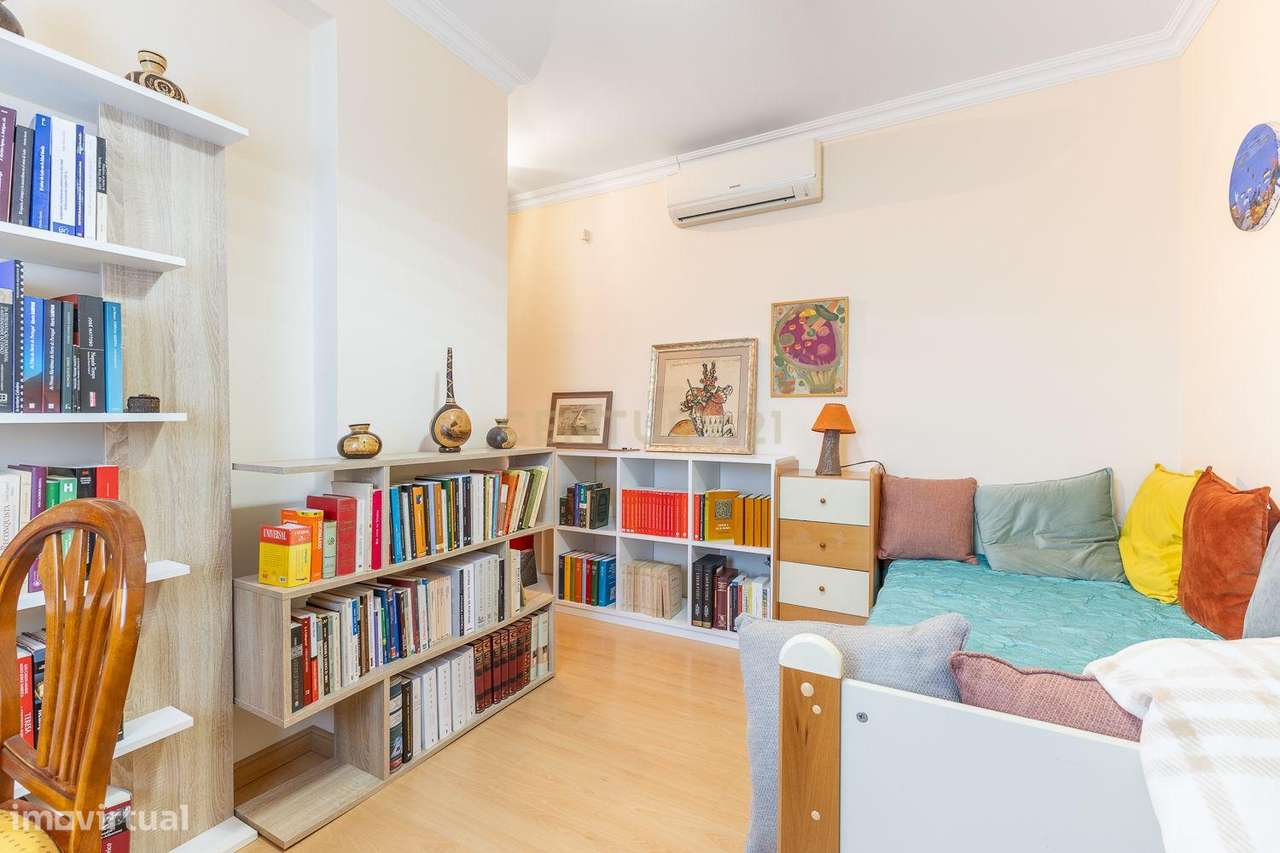 Moradia em Banda T4 | 3 Pisos | Aldeia de Paio Pires 490.000 € | 249 m-26