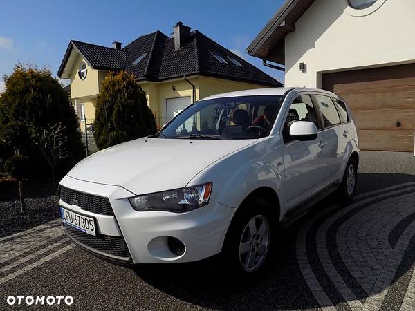 Mitsubishi Outlander 2.0 2WD - 2