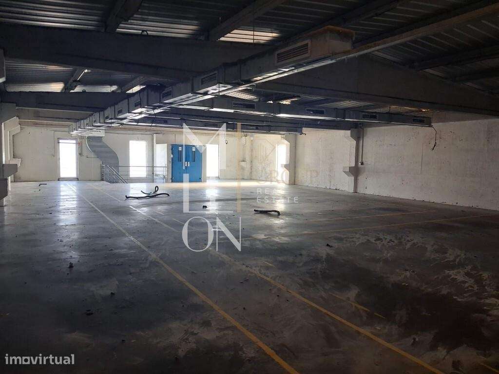 Armazém p/ Venda – Excelente Localização junto à A7 e A28 (Zona Indust - Grande imagem: 5/16
