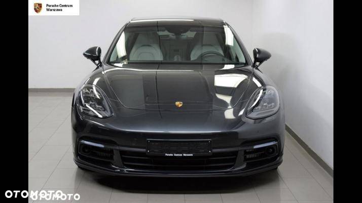 Porsche Panamera 4 e-Hybrid Sport Turismo - 3