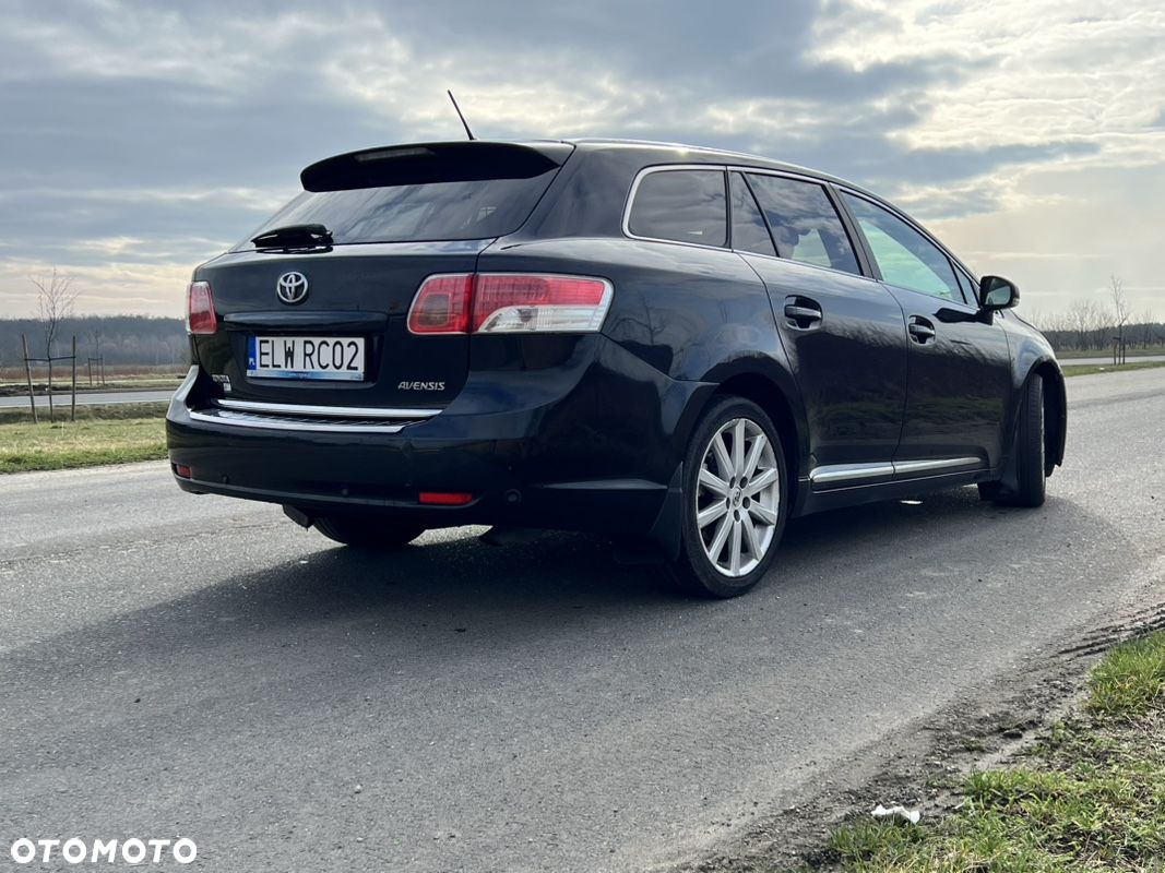 Toyota Avensis 2.2 D-4D Prestige - 9