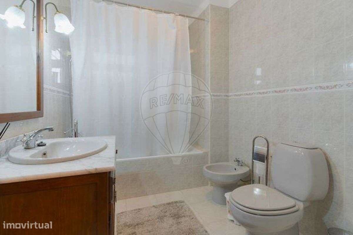 Moradia T4 para venda-9