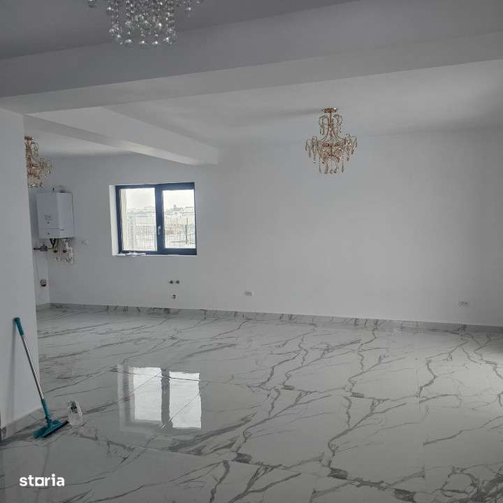 Casa P+1 cu teren de 412mp in zona Selgros de inchiriat - Imagine principală: 2/13