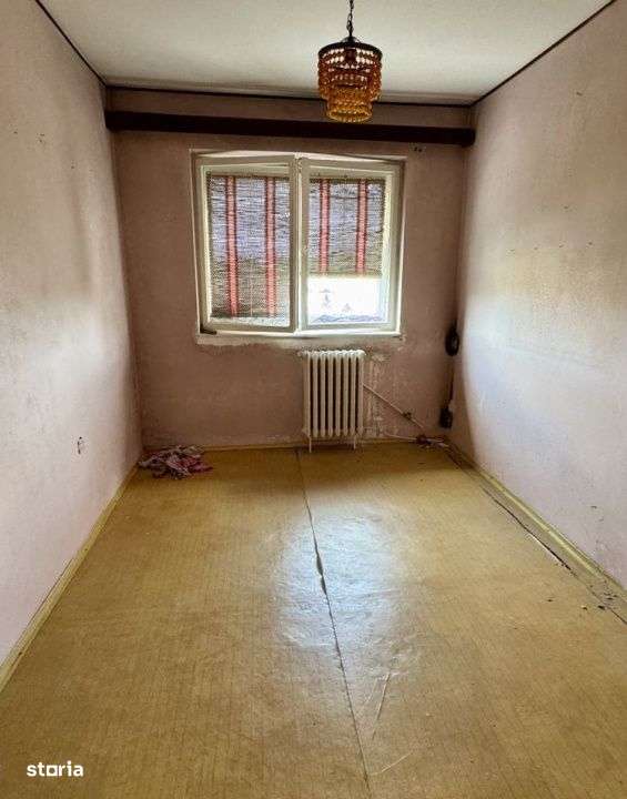 Apartament 2 camere decomandat, 42 mp, etajul 8, renovabil, zona Aleea - Imagine principală: 2/4
