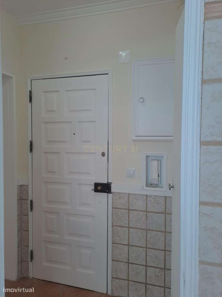 Apartamento T2 - Tapada das Merçês-27