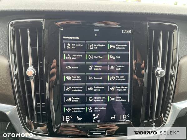 Volvo V90 Cross Country - 26