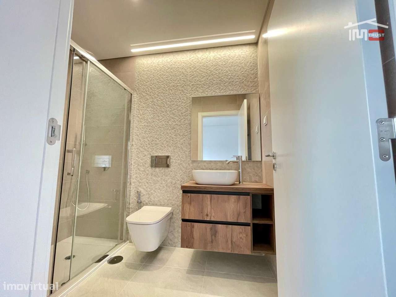 Moradia Térrea T3+1 com Áreas Amplas em Fernão Ferro | Terreno 380...-22