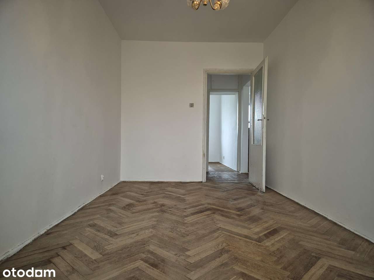 3-pokojowe mieszkanie z balkonem plus oddzielne kuchnia w Błoniu - Pełny obrazek: 5/8