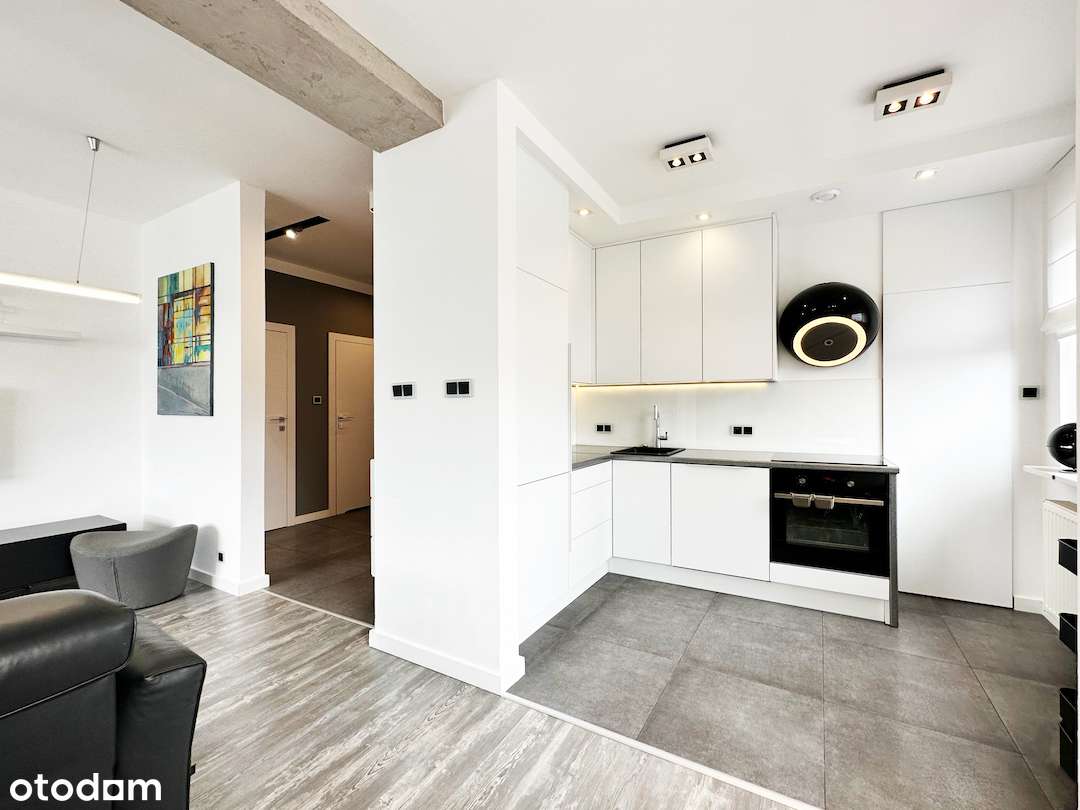 TOP LUX 57 mkw - 3 stawy oś. Paderewskiego z klimatyzacją-0