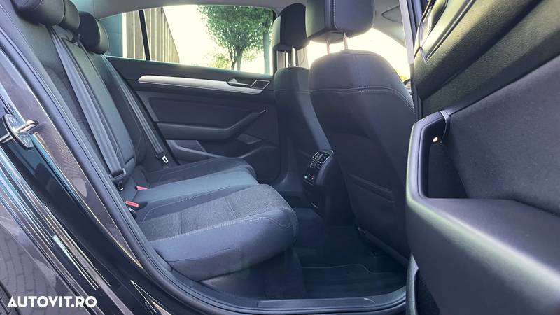 Volkswagen Passat 2.0 TDI (BlueMotion Technology) Comfortline - 22
