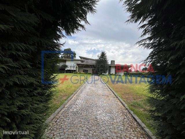 MORADIA T5 + ARMAZEM V . N . FAMALICÃO - Grande imagem: 2/23