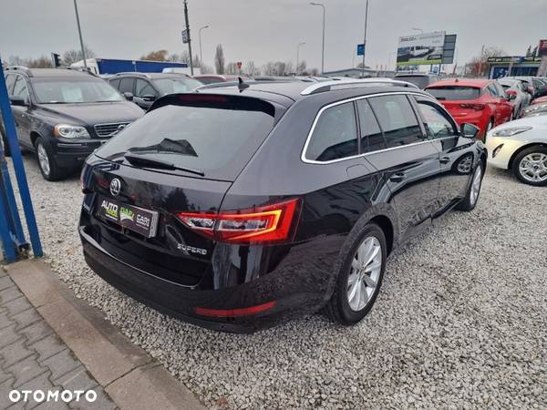 Skoda Superb 1.6 TDI Ambition DSG - 38