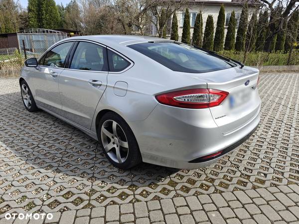 Ford Mondeo 2.0 TDCi Titanium - 23