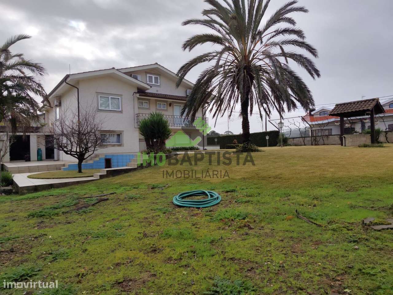 Moradia Isolada Bifamiliar V4 em Louredo - Grande imagem: 3/30