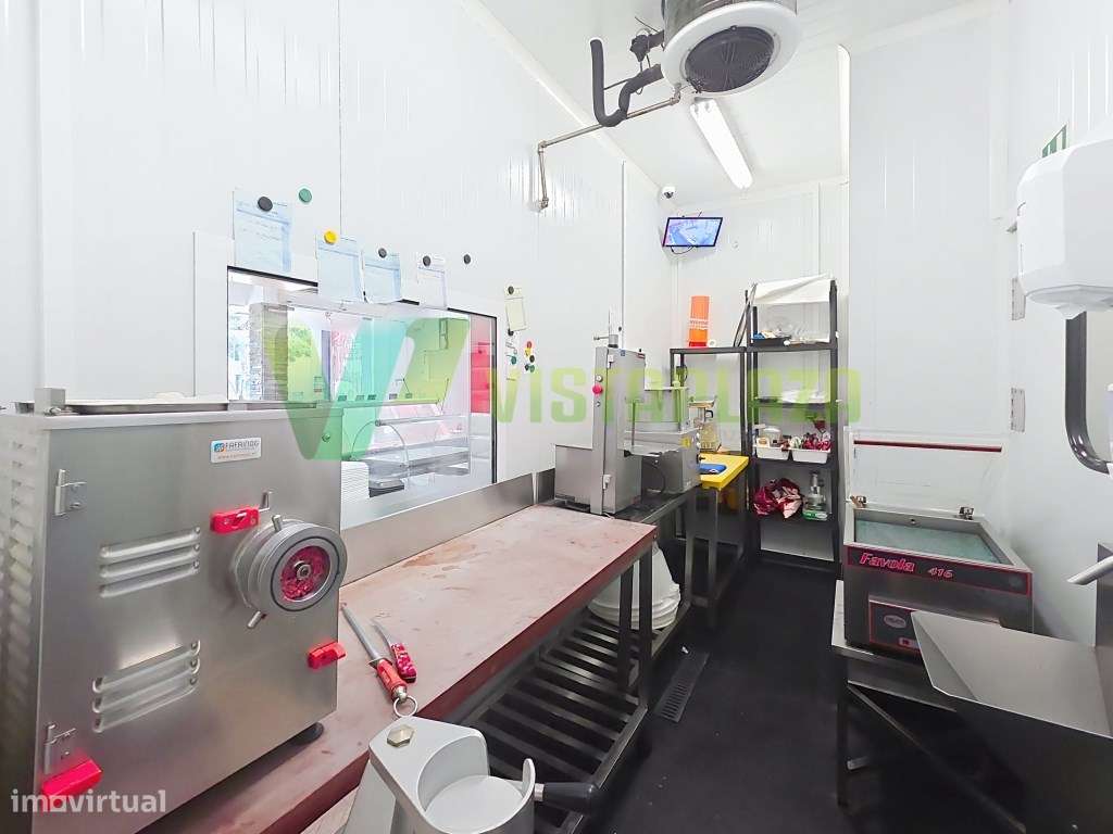 Talho em Funcionamento no Centro da Cidade Portimão - Loja Totalmen...-21