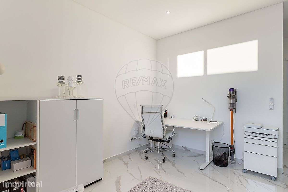 Moradia T4 para venda-18