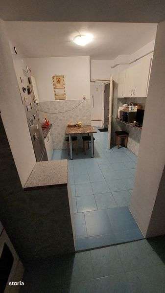 VAND Apartament 3 camere et.3 - Imagine principală: 4/8