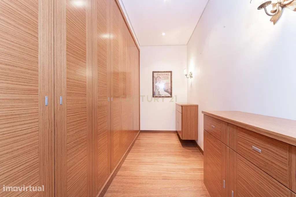 Moradia T8 de grande dimensão em S. João dos Montes, Vila Franca de Xi-21