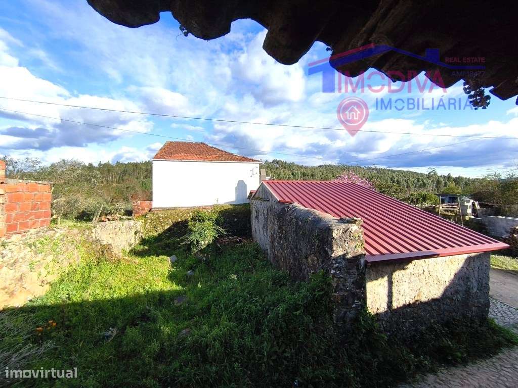 Casa de campo com terreno em Bairradas-17