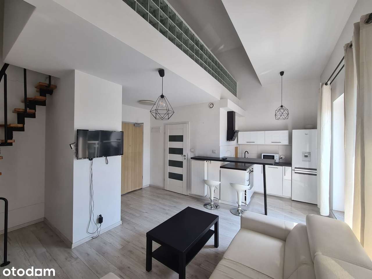 39m2, Kawalerka z antresolą, Katowice, os. Tysiąclecia,  "4 wieże"