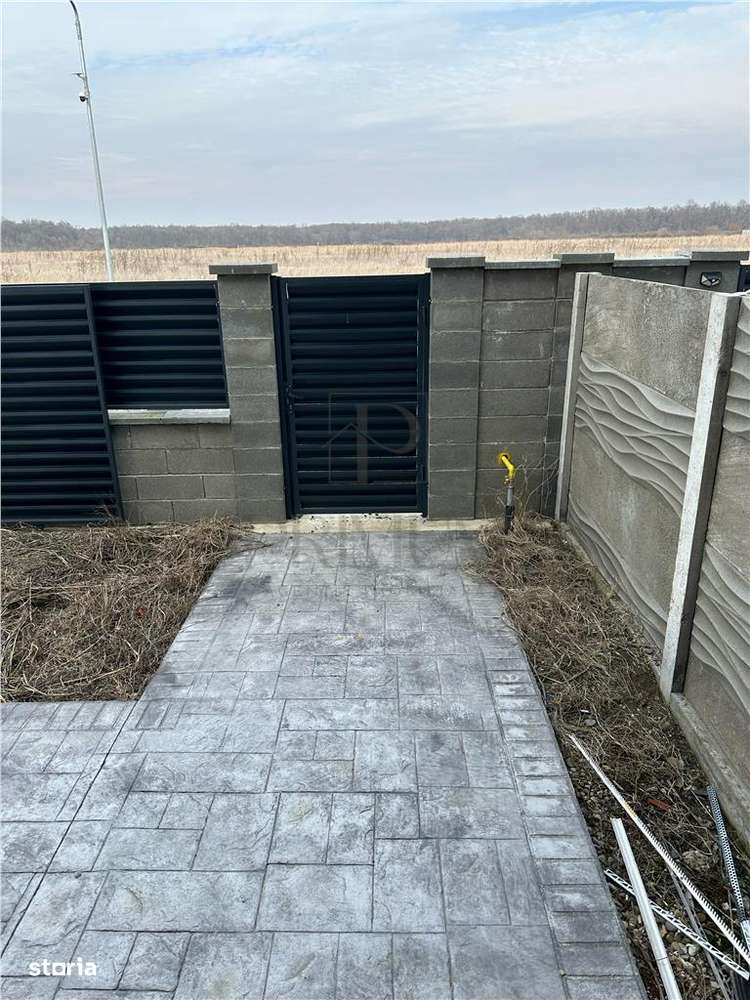 Duplex de calitate – proiect modern – într-o comunitate în formare  - - Imagine principală: 5/20