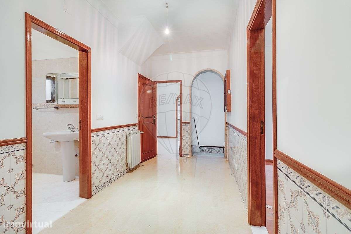 Moradia T8 para venda-19