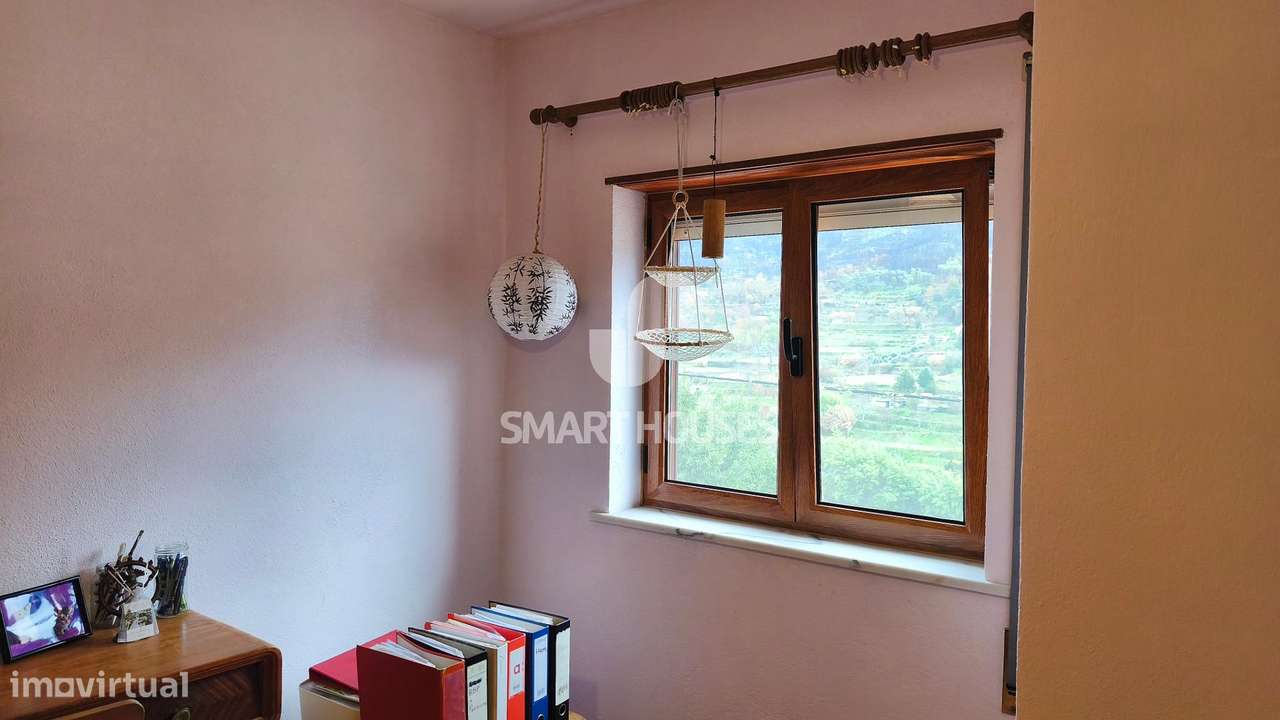 Moradia T3+1 em Avô c/ terreno-22